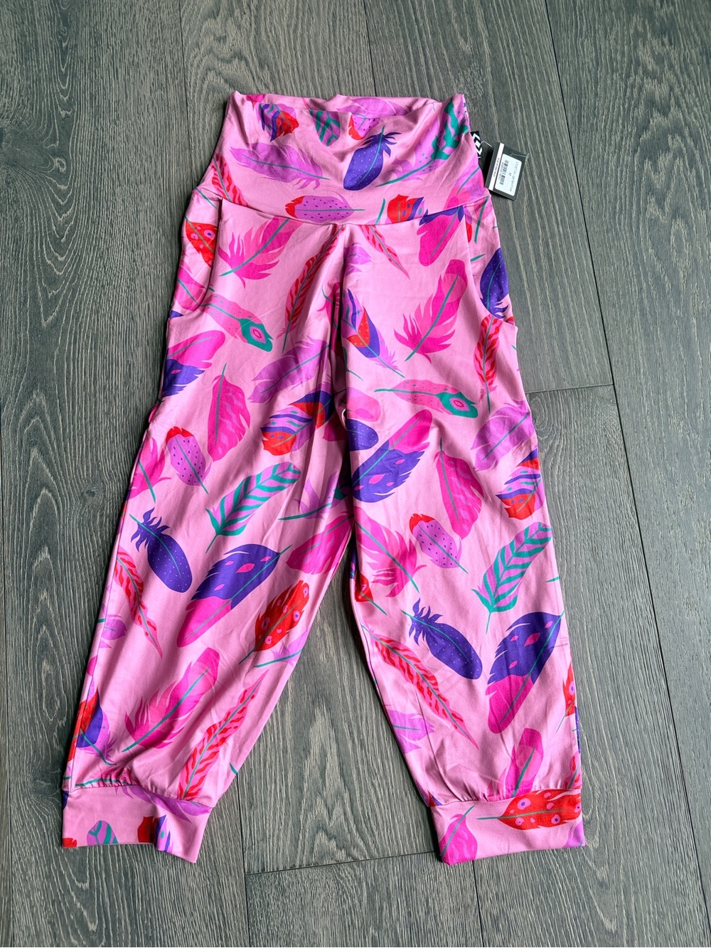 Exotica So Fly Soft to Touch Cropped Jogger Capris with Pockets Size Medium